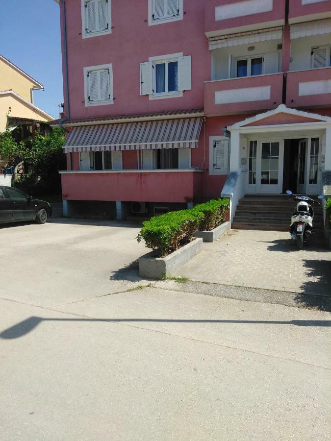 B6 Διαμέρισμα Ρόβινι Εξωτερικό φωτογραφία