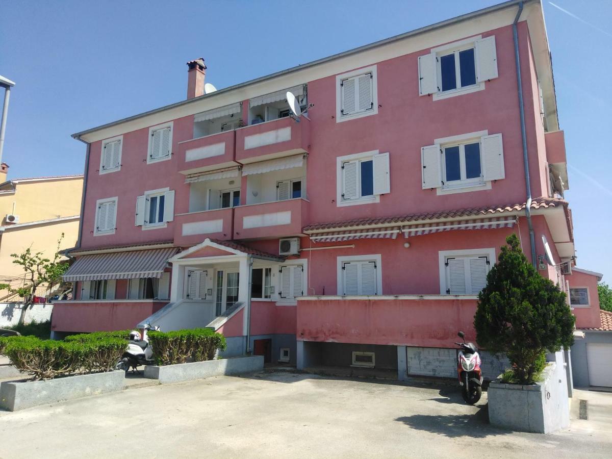 B6 Διαμέρισμα Ρόβινι Εξωτερικό φωτογραφία
